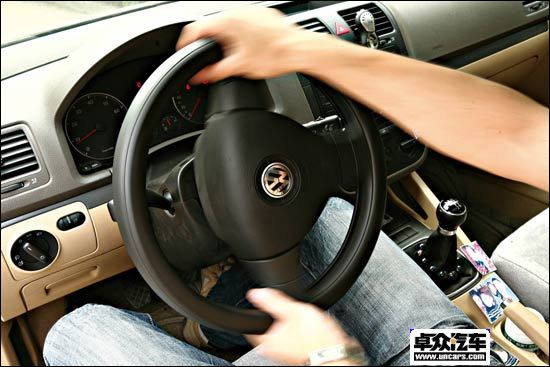 不容有失——DIY检查发动机舱内各种油液之三