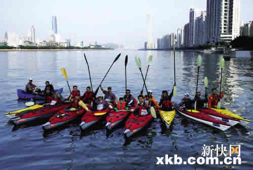 帆船独木舟比翼齐飞