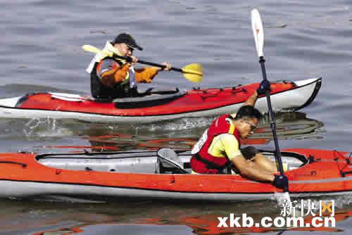 帆船独木舟比翼齐飞