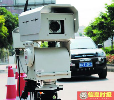 这个造价超过230万元的遥感监测车造型很像ET,而且的确很“使得”,能为亚运环境保驾护航。信息时报记者-黄亦民-摄