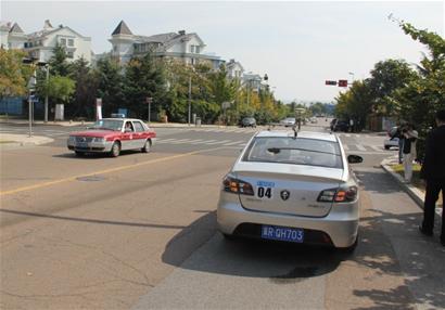智能车路协同系统青岛现场演示自动刹车停车