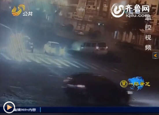监控视频拍下事发画面。（视频截图）